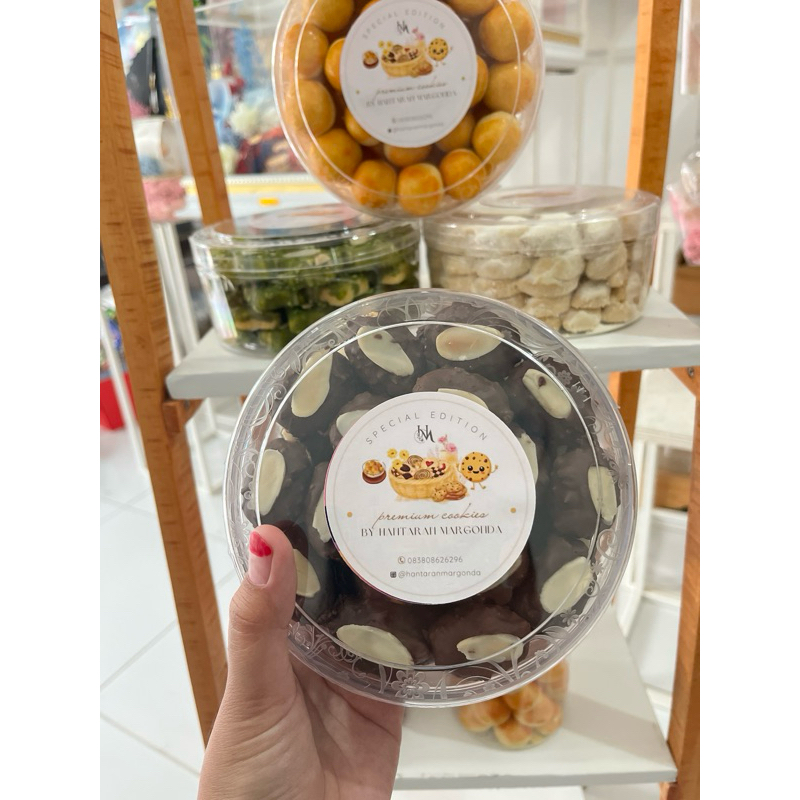 

COOKIES COKLAT ALMOND