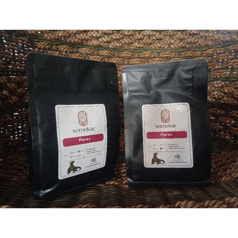 

KOPI GILING SEMEKAR FLORES