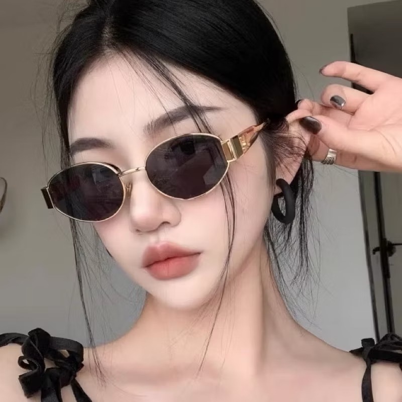 Kacamata Fashion Hitam Tren Viral Terbaru 2025 Perlindungan Sinar UV Model Agnes