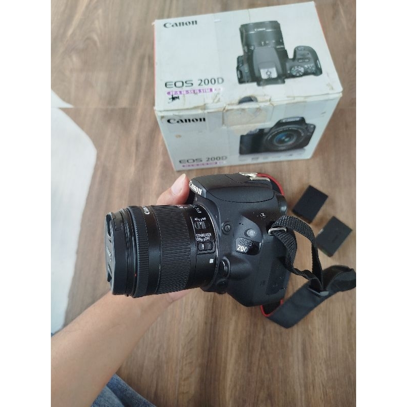 CANON 200D bekas