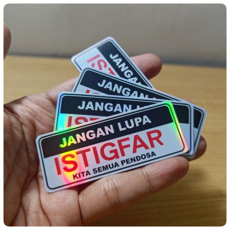 

Stiker Jangan Lupa Istigfar Kita Semua Pendosa, bismillah, istigfar