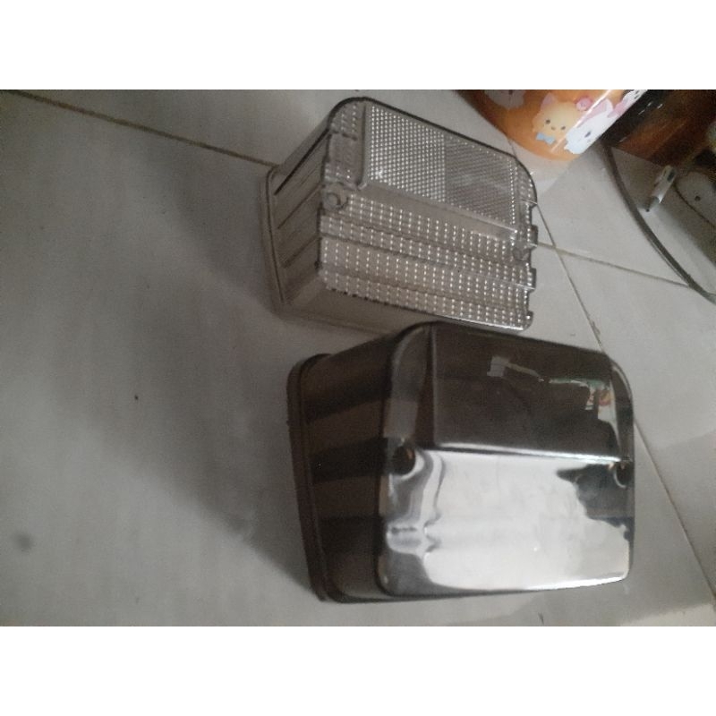 Mika tutup lampu belakang gl 100/ tutup pampu stop lamp gl 100 mika