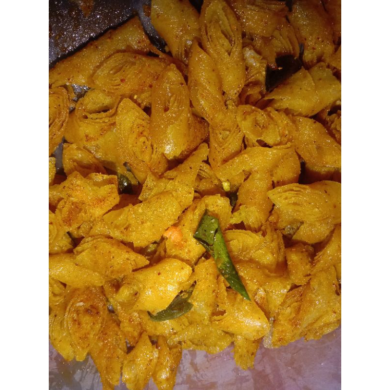 

keripik lumpia pedas daun jeruk