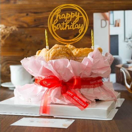 

Mama Yam Pastel Pastry Bithday cake atau kue ulang tahun
