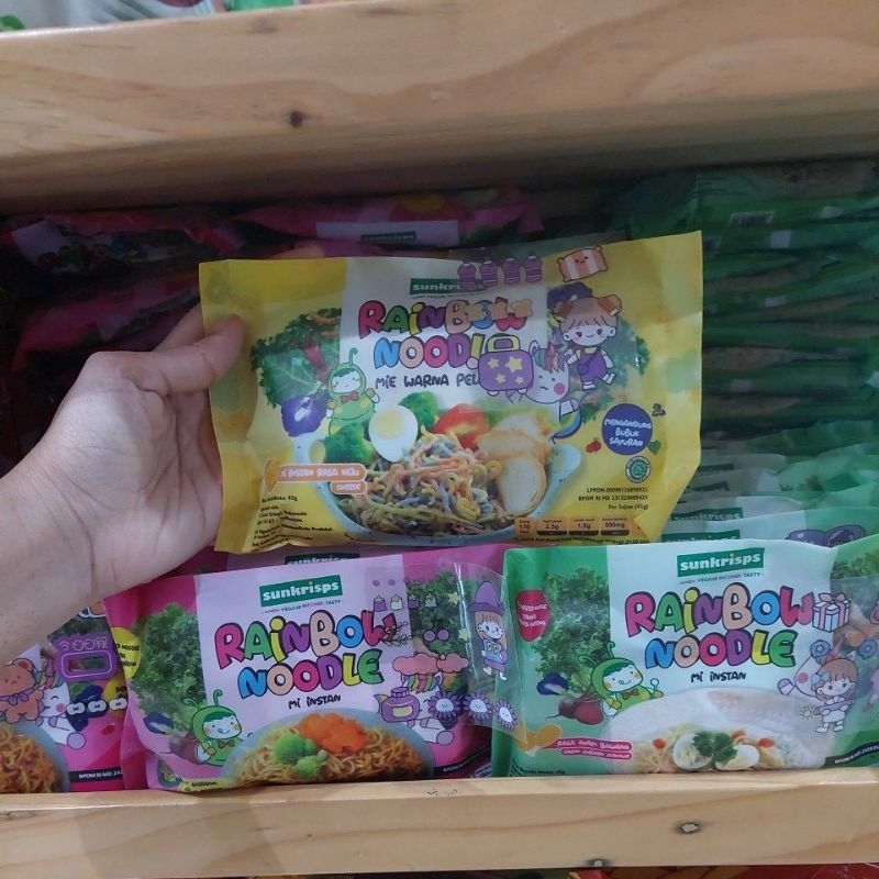 

Sunkrips Raimbow Noodle Mie Pelangi Anak