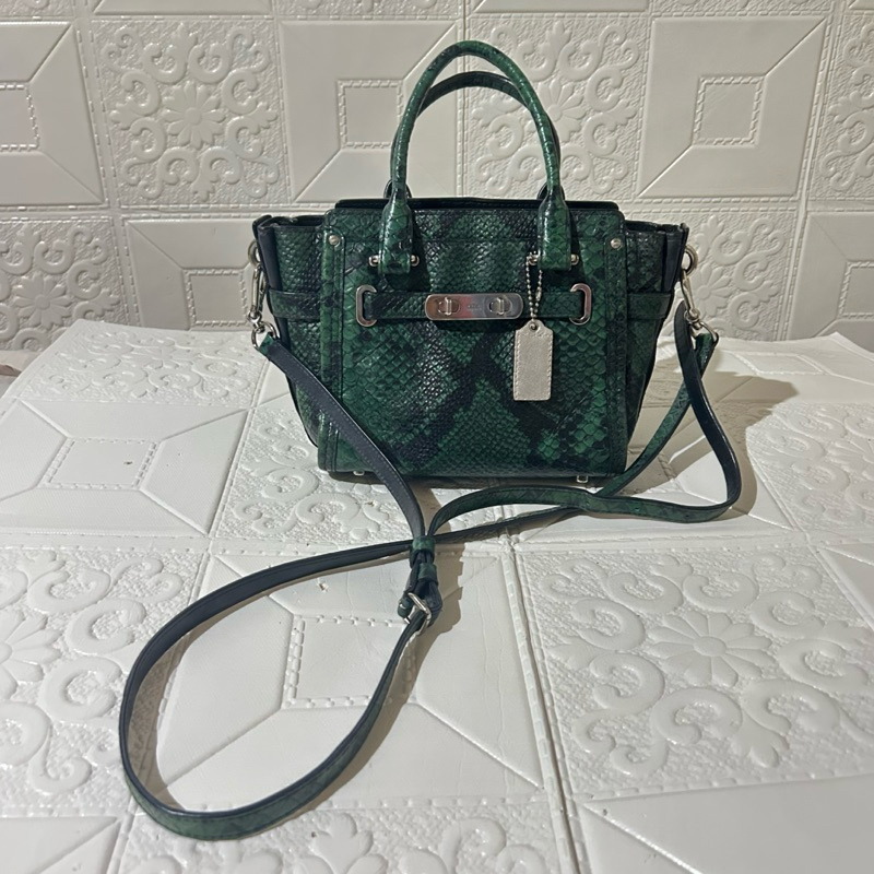 Tas Coach Swagger 21 Preloved