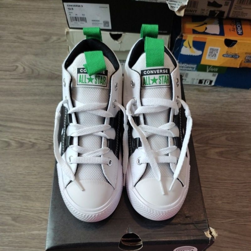 Sepatu Con Ctas Ultra Mid A07364C