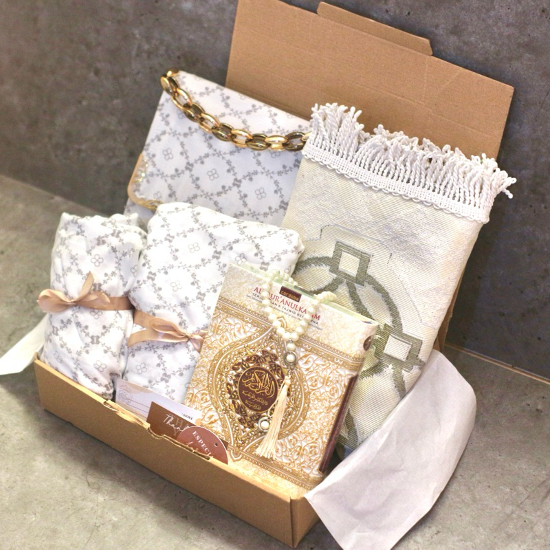 Serah Studio - Paket Seserahan alat sholat Hampers Lebaran mahar pernikahan mukena sajadah mewah san