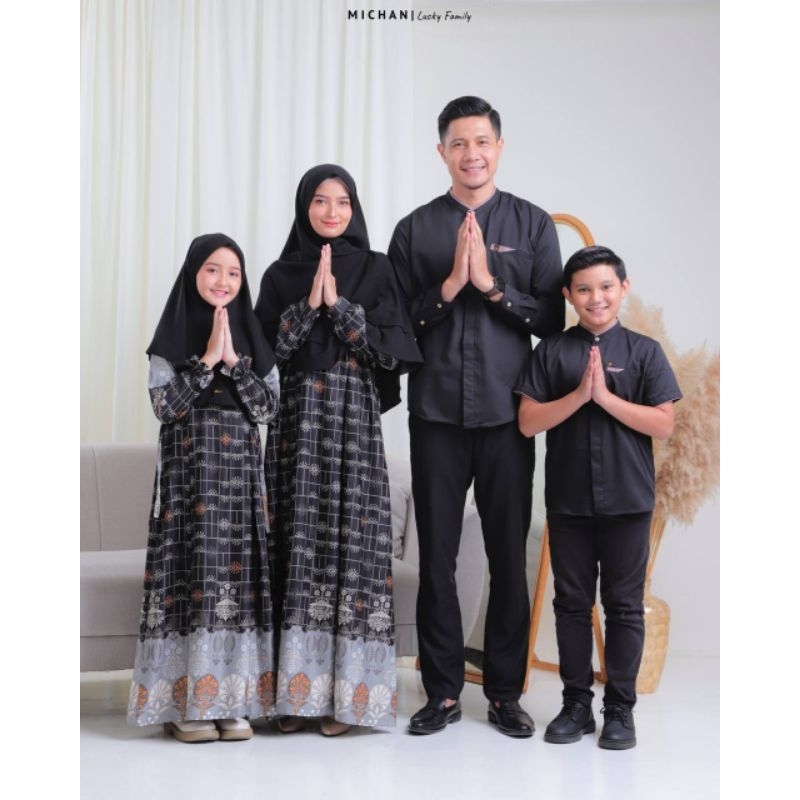 Baju seragam keluarga warna hitam sarimbit lucky michan sarimbit michan 2025 baju sarimbit lebaran b