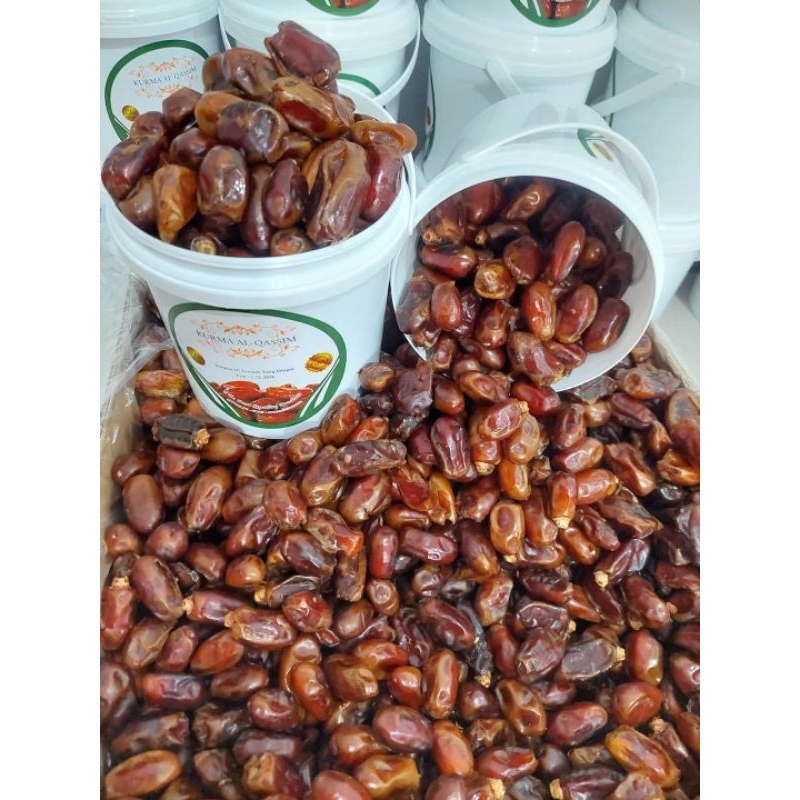 

Kurma Al Qaseem ukuran 500 gram produk ori 100%