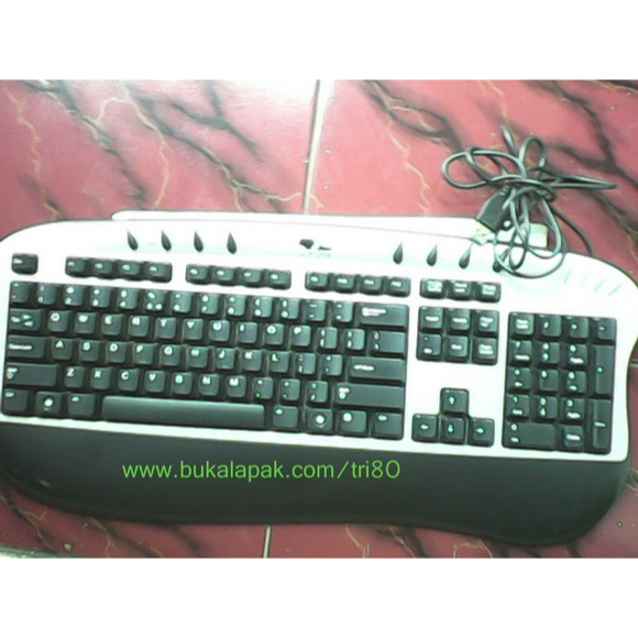 Keyboard Multimedia Relion Model 5213C USB
