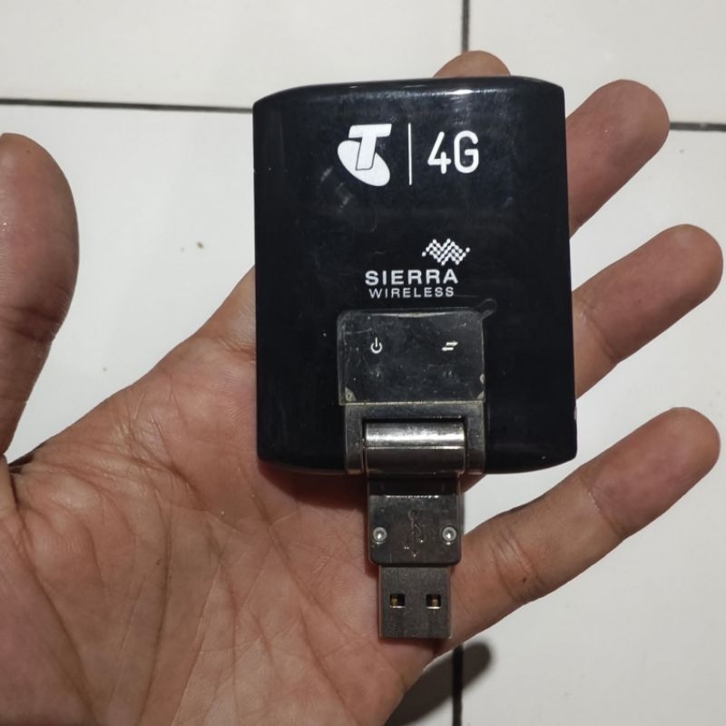 Sierra AirCard 320U Modem USB Stick 4G All Operator - Bekas