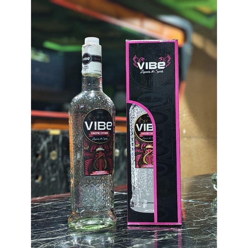 botol bekas minuman untuk hiasan dinding