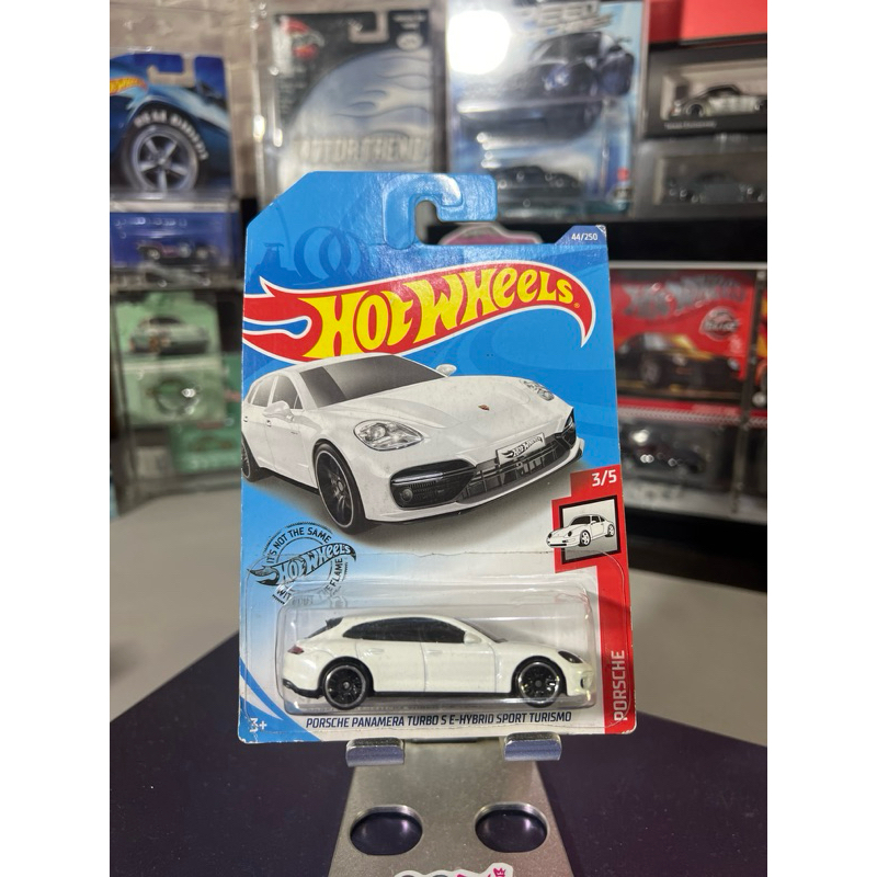 hot wheels porsche panamera