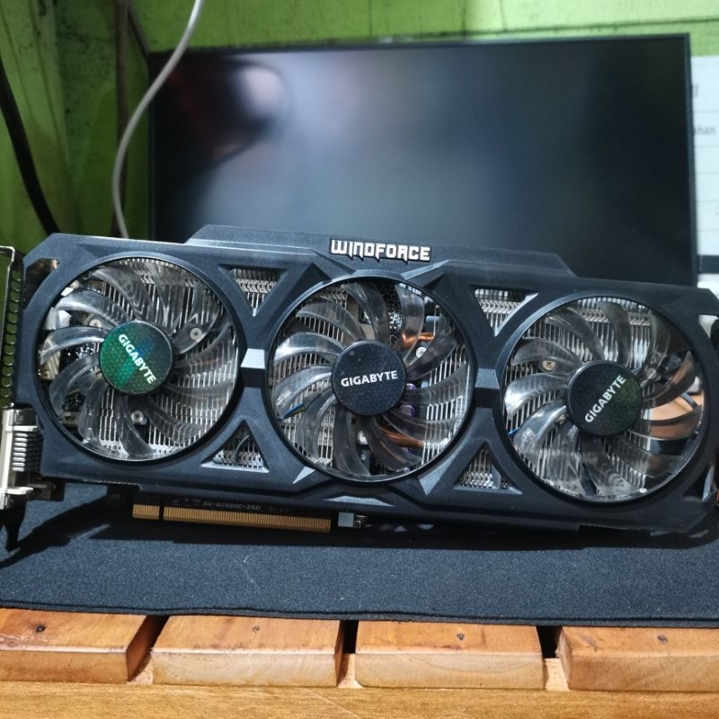 VGA NVIDIA GIGABYTE GTX 760 2GB DDR5 256BIT DI ATAS GTX 750TI SETARA GTX 1050 960