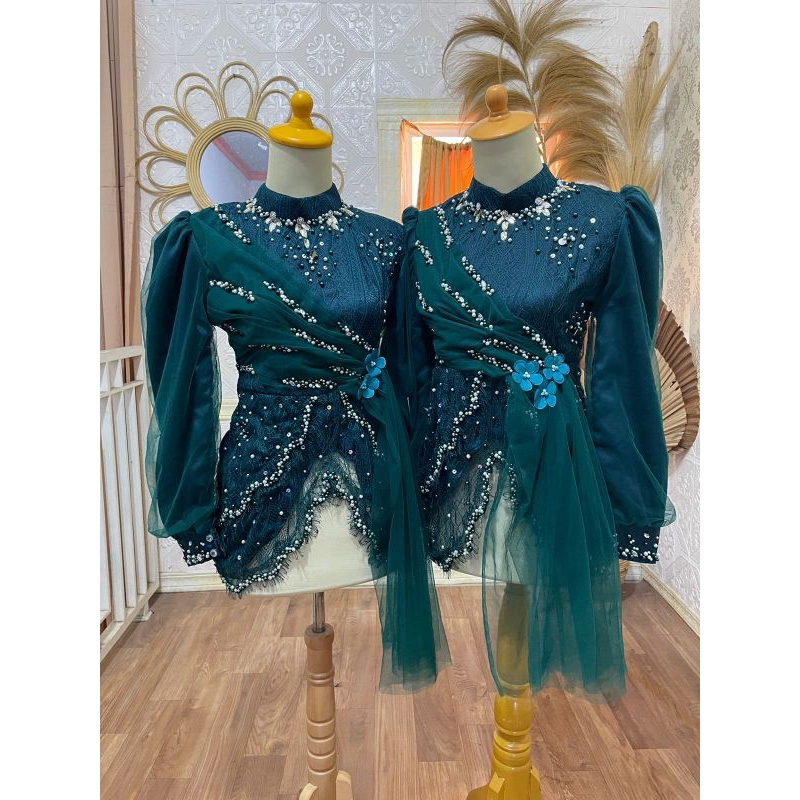 kebaya cantyly lengan balon