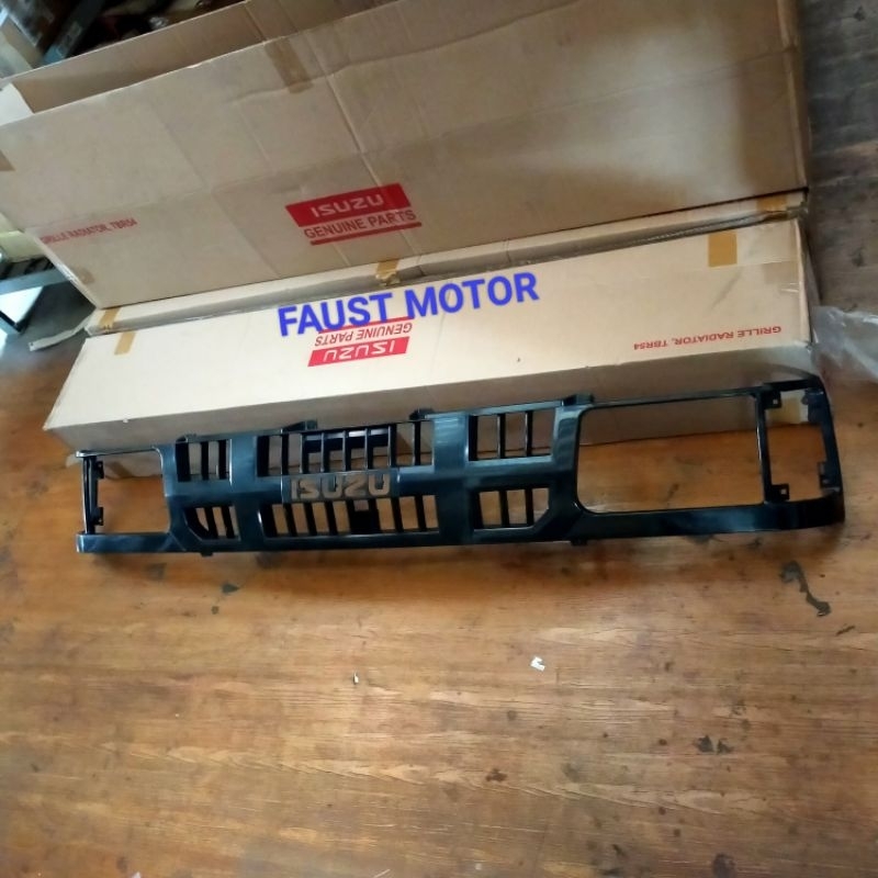 GRILL DEPAN PANTHER 2.5 PICK UP ORISINIL ISUZU