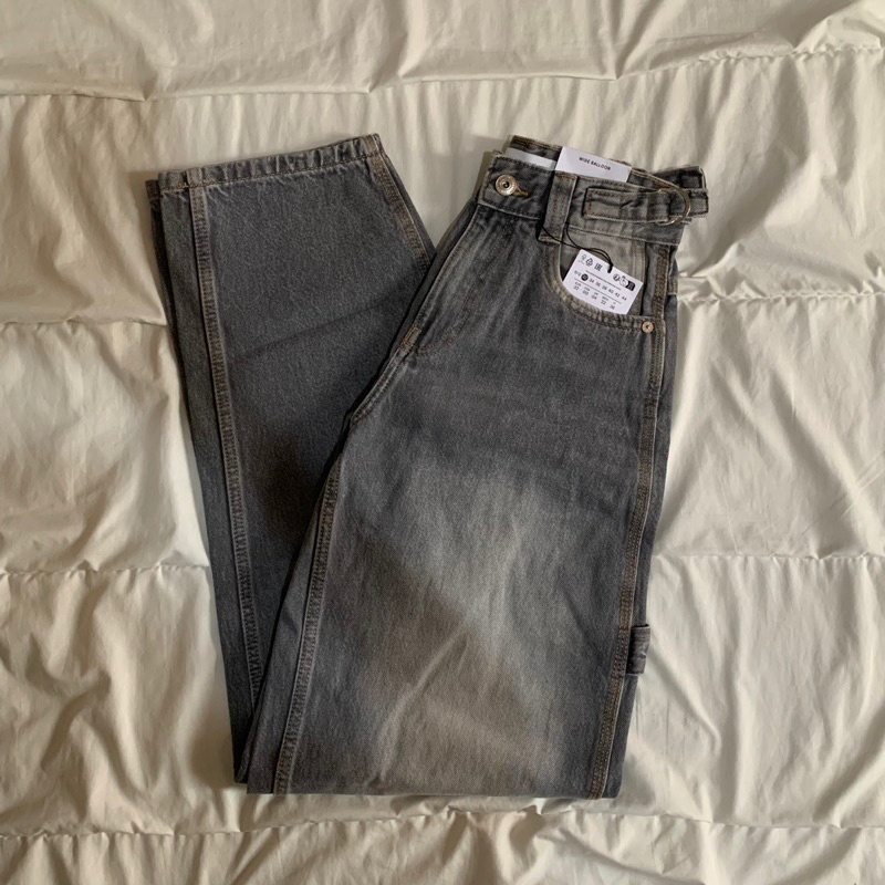 BERSHKA - Wide Balloon Jeans Abu-Abu (new/never used)