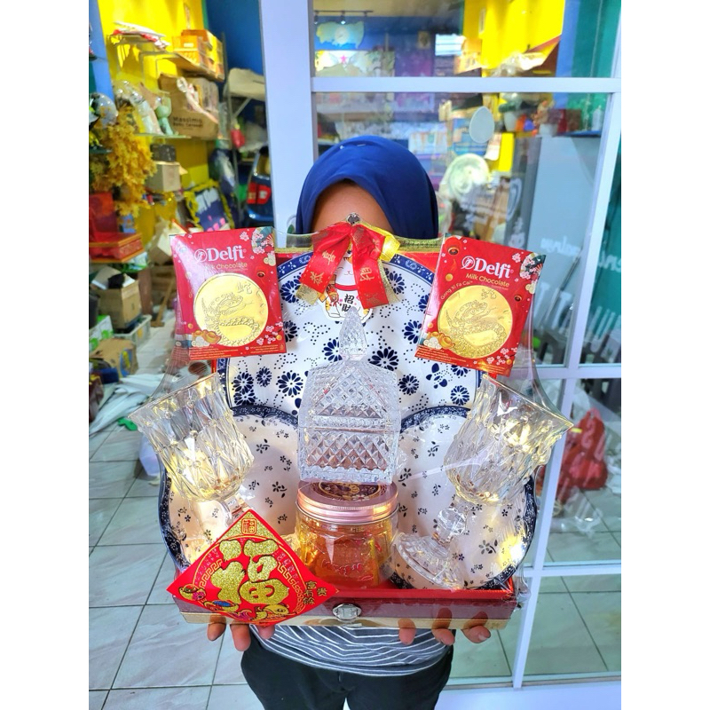 

parcel hampers imlek pecah belah mix makanan ringan