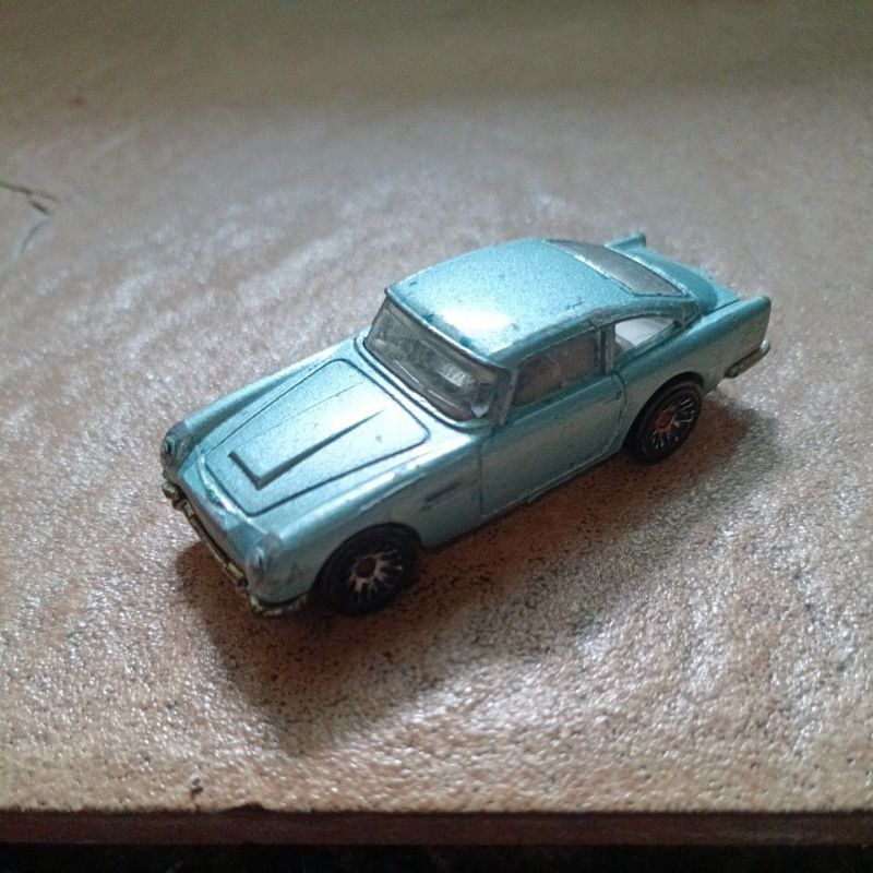 HOT WHEELS LOOSE ASTON MARTIN DB5