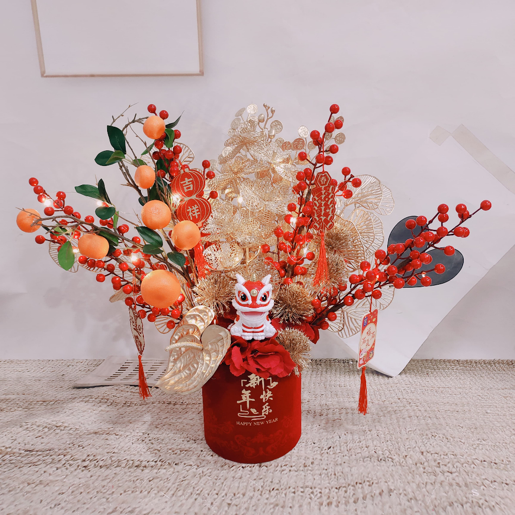 

Hampers Bunga Imlek TAHUN ULAR JIXIANGRUYI - Vas Set Bunga CNY Dekorasi Pajangan