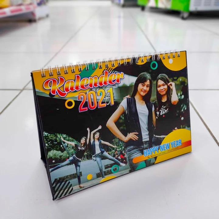 

[TERMURAH] KALENDER MEJA 2025 HARD COVER SATUAN ISI 13 LEMBAR PREMIUM QUALITY by ASTORE ID OFFICIAL
