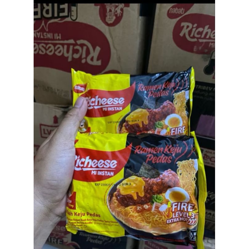 

Mi Richeese ramen level 3 isi 40 pcs (1 dus)