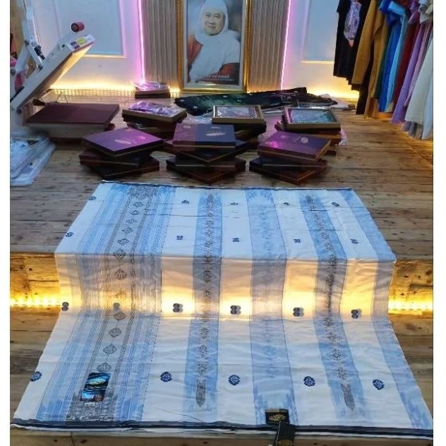 SARUNG ATLAS SUPER PREMIUM 960 GOLD BLACK SERIES ORIGINAL - SARUNG ATLAS PUTIH MOTIF BHS ORIGINAL