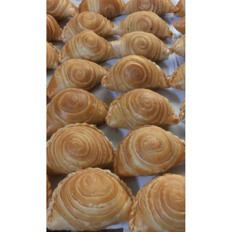 

Pastel Kare Curry Puff