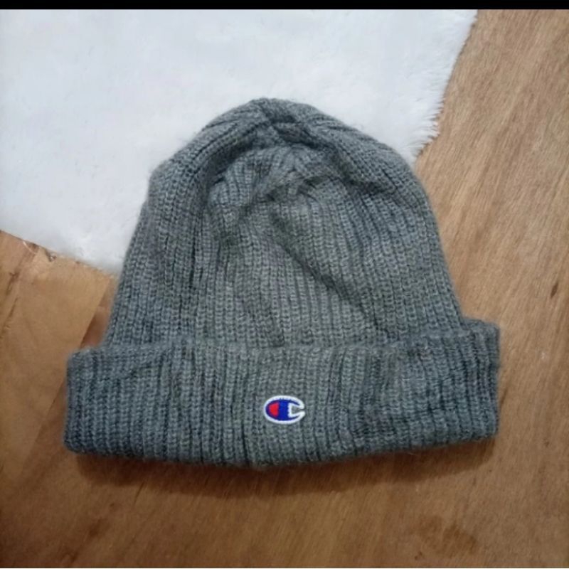 sepaket Beanie abu abu dan maroon second original