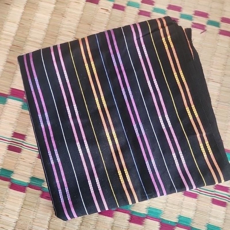 kain tenun asli dari lombok bisa di jadikan pakaian dan sarung londong