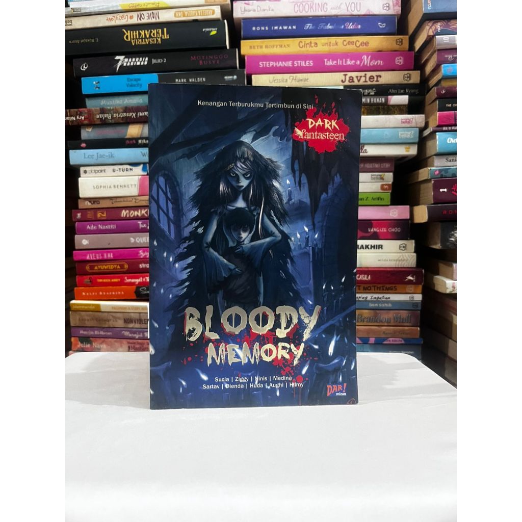 Novel Kenangan terburukmu tertimbun Disini / Novel Bloody Memory