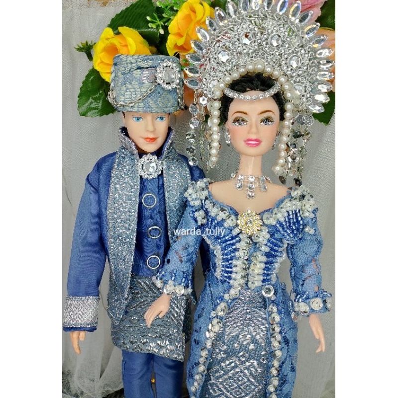 baju pengantin boneka barbie adat minang modern sepasang ,warna maroon dan merah  denim full set