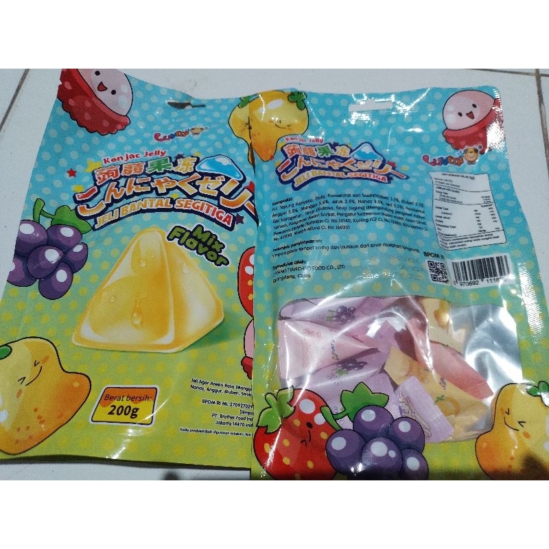 

Jeli segitiga 1pak isi 20 sampe 22 pcs