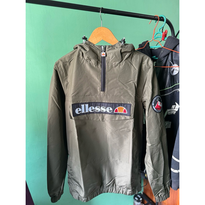ellesse mont2