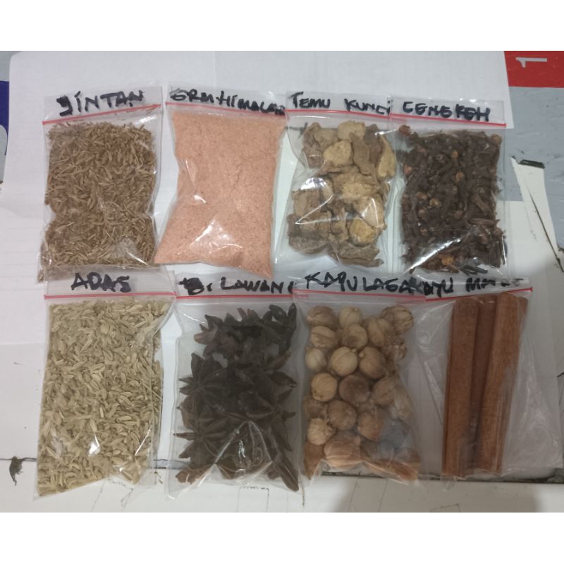 

Perbungkus Merica / Kayu Manis / Bunga Lawang / cengkeh / Kapulaga / Jintan / Merica