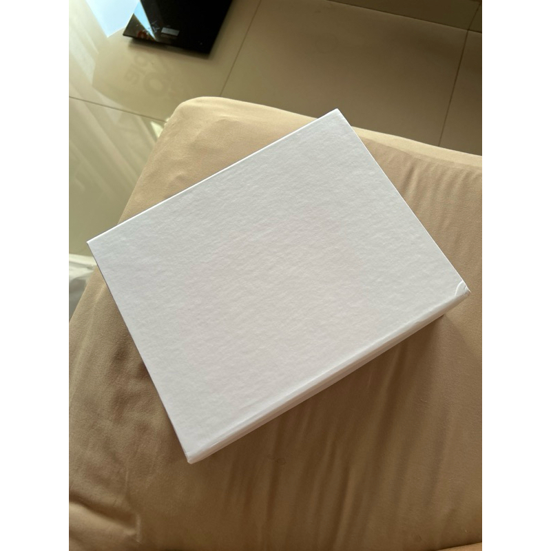 

HARD BOX PUTIH KOTAK HAMPERS