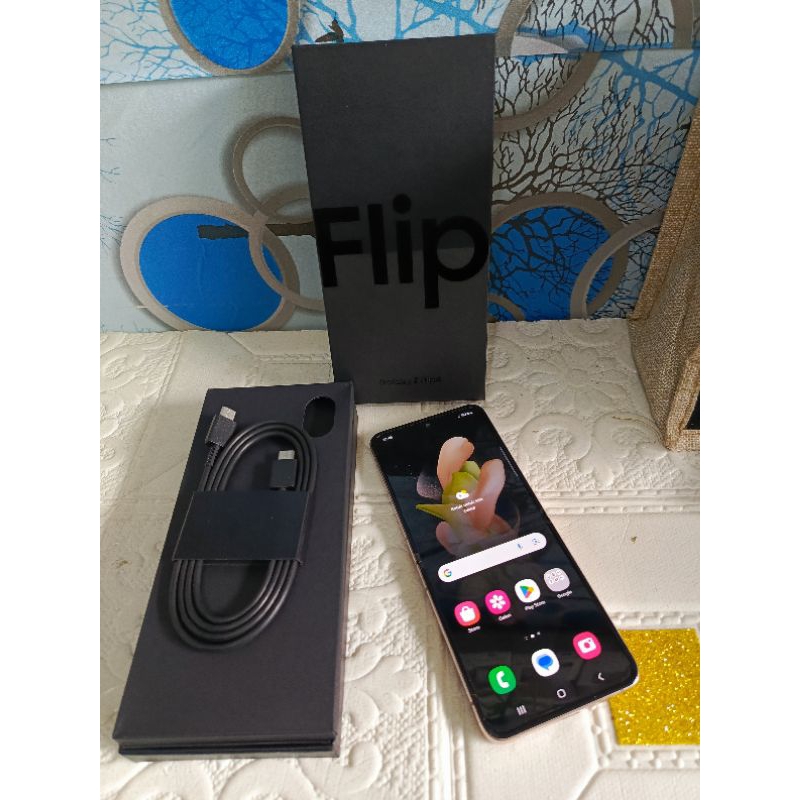 JUAL HP SAMSUNG Z FLIP 4 5G RAM 8/256GB ORIGINAL SEIN MULUS