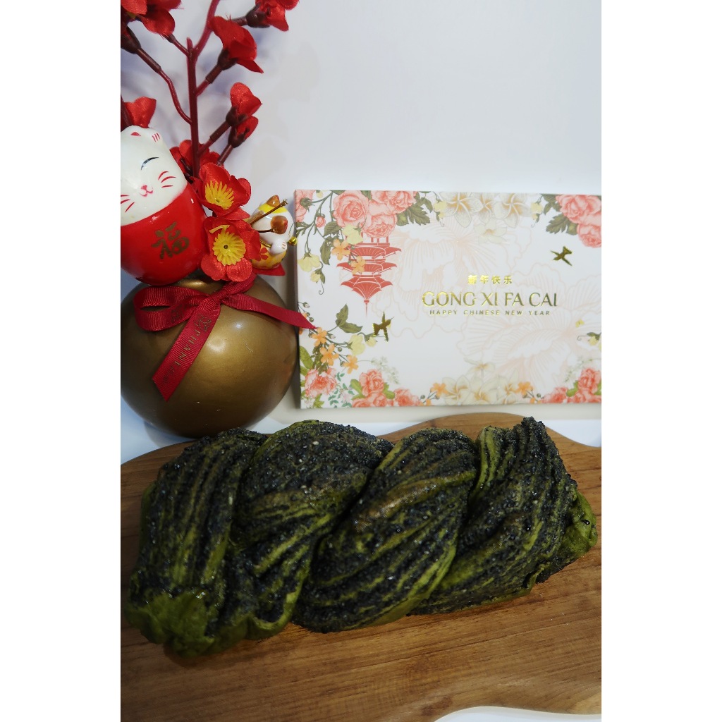 

Matcha Black Sesame Babka Loaf | CNY Hampers 2025 | Imlek Hampers | Chinese New Year