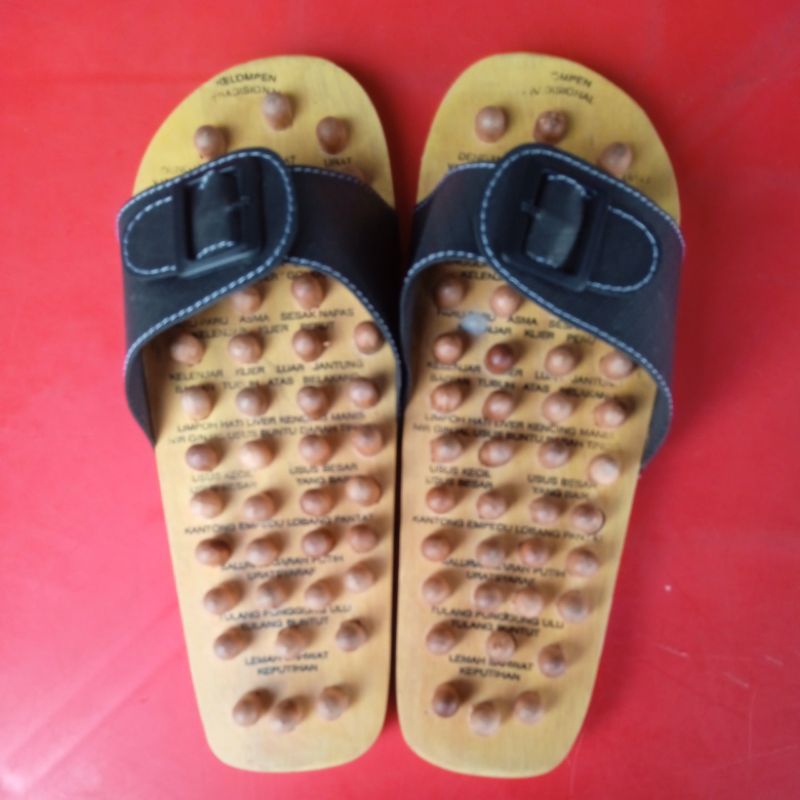 sandal terapi kayu
