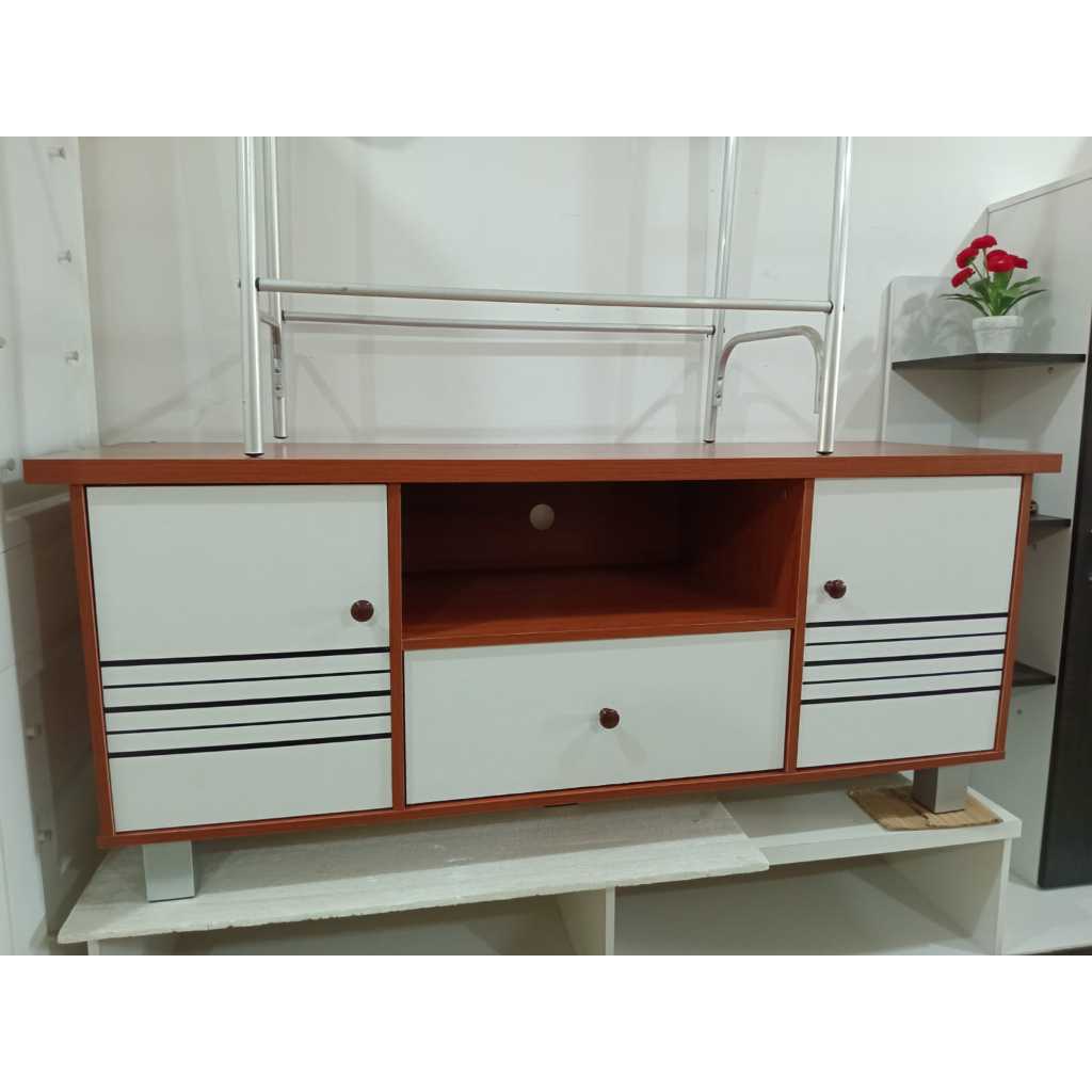 MEJA TV MINIMALIS / MEJA TV ESTETIK / MEJA PENYIMPANAN LSTV 102