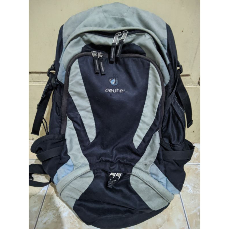 Tas semi Carrier Deuter Futura 22- 22 Liter seken