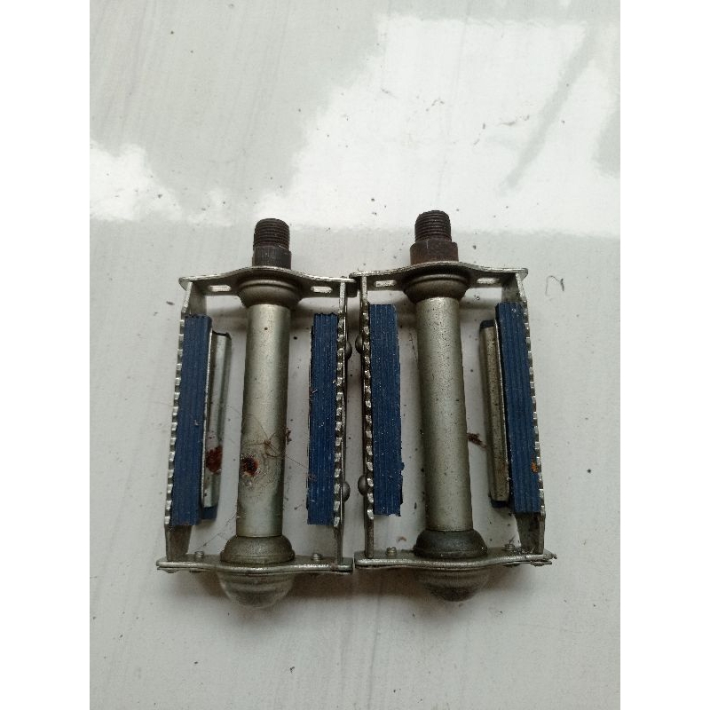 pedal sepeda balap jadul as besar marking M nos antiq