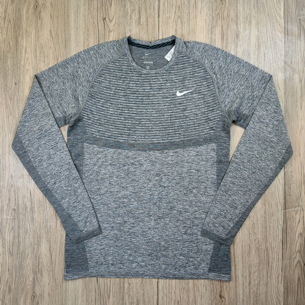 Kaos NIKE Running Second Original Lengan Panjang Thumbhole Olahraga Lari Pria Size M L