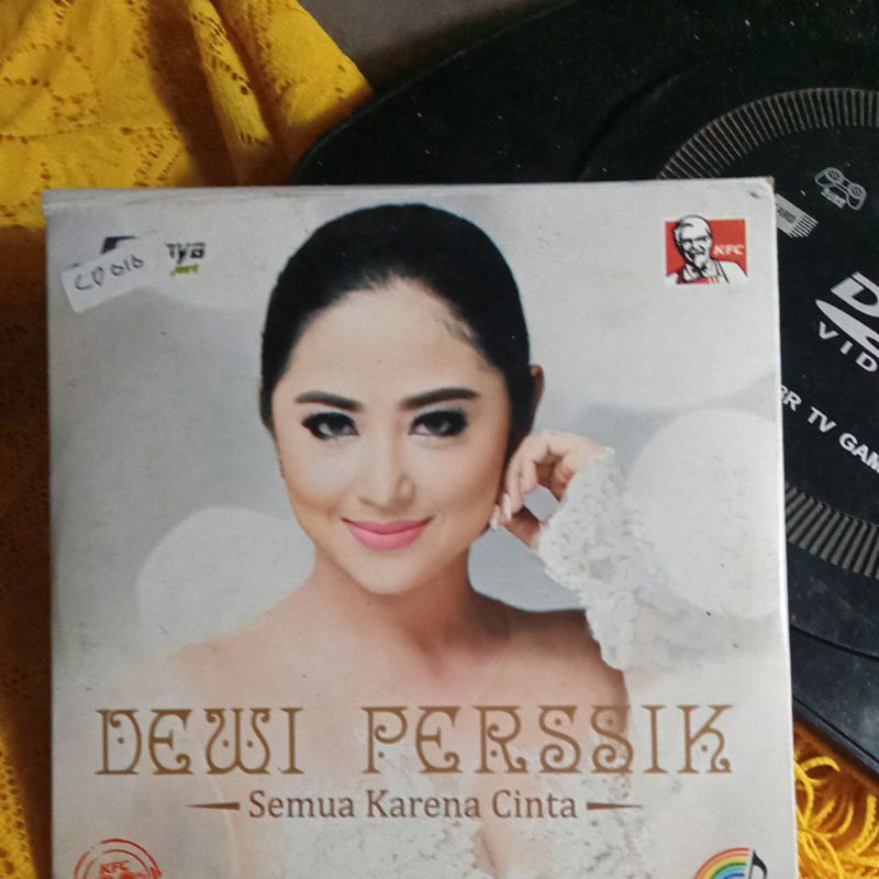 CD AUFIO DEWI PERSSIK CD010