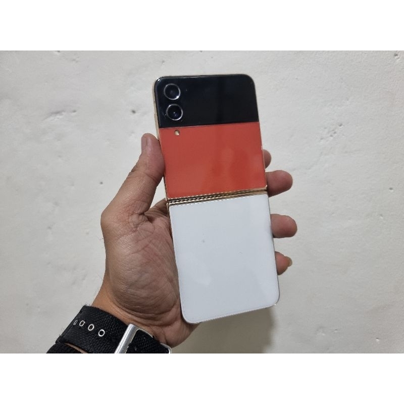 Samsung Galaxy Z Flip 4 5G 8/256GB Bespoke Resmi Indonesia