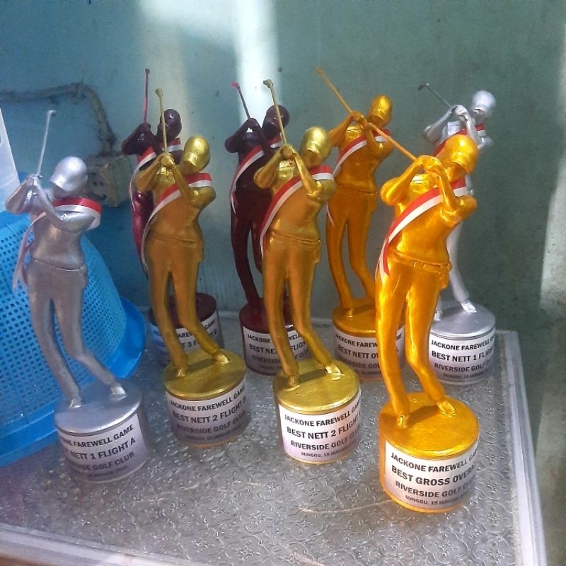 patung golf pajangan trophy piala souvenir tinggi 30 cm