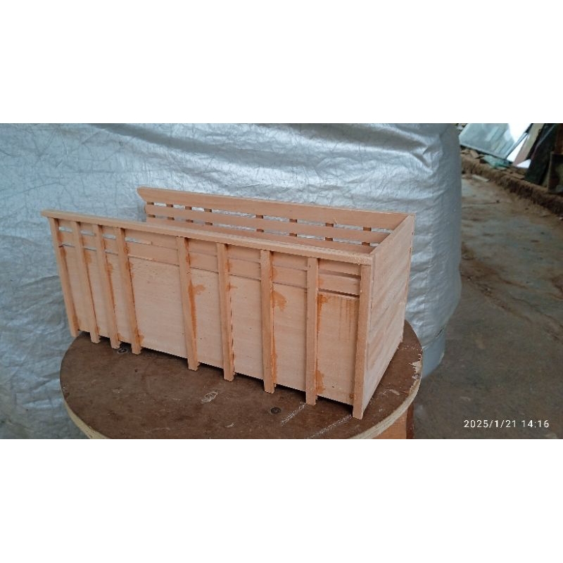 bak miniatur truk bahan kayu skala 14 pintu tidak bisa di buka