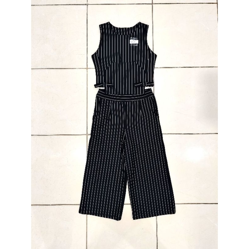 Unbranded Set Black Stripes Sleeveless Crop Top and Midi Culotte Wide Pants/ Setelan Salur Crop Top 