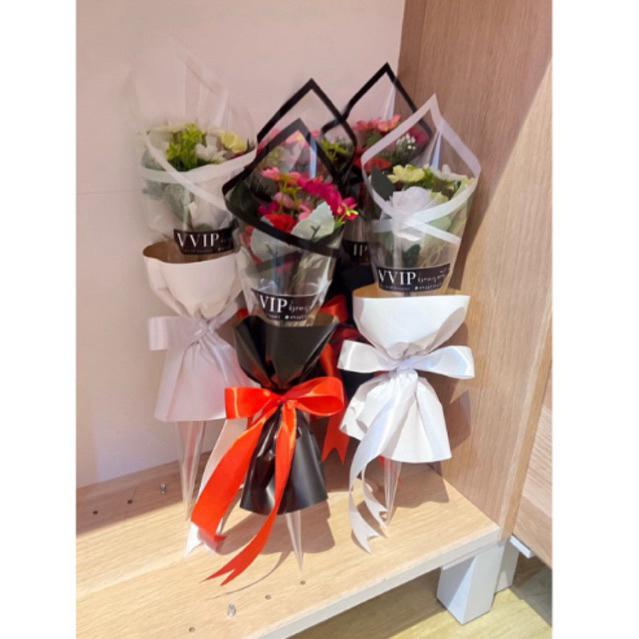 

buket bunga . flower bouquet . rose bucket